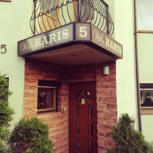 Проживание в семье Karis